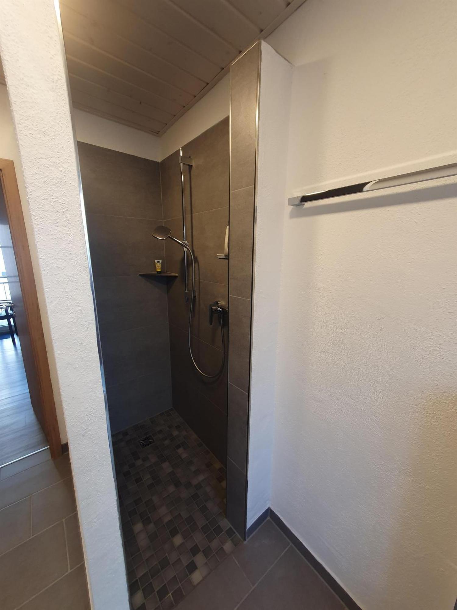 Bleibe In Der Brandgasse Bed & Breakfast Alken Ngoại thất bức ảnh
