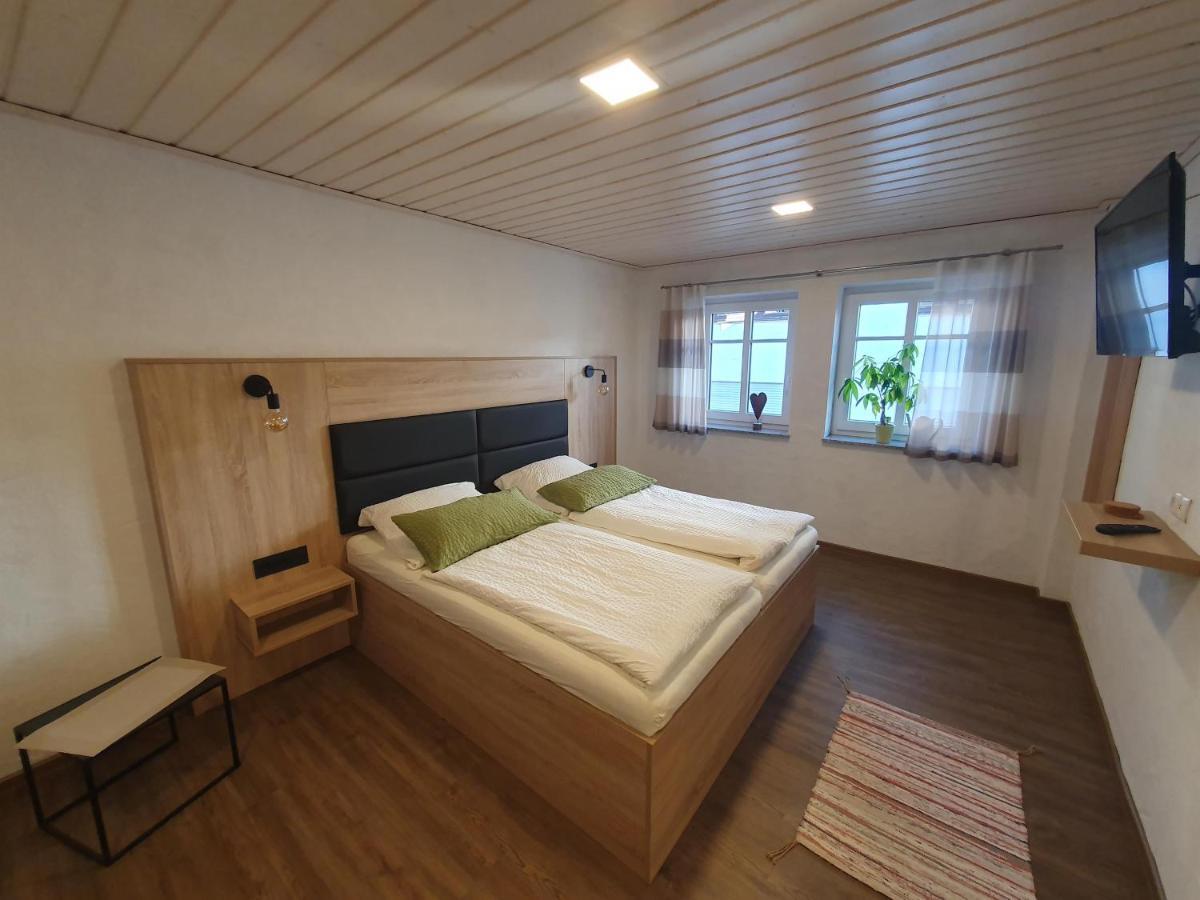 Bleibe In Der Brandgasse Bed & Breakfast Alken Ngoại thất bức ảnh